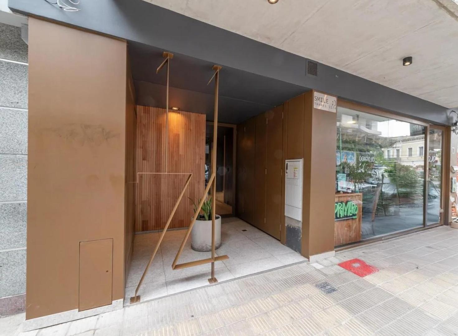 Thames 1174 , Piso 6