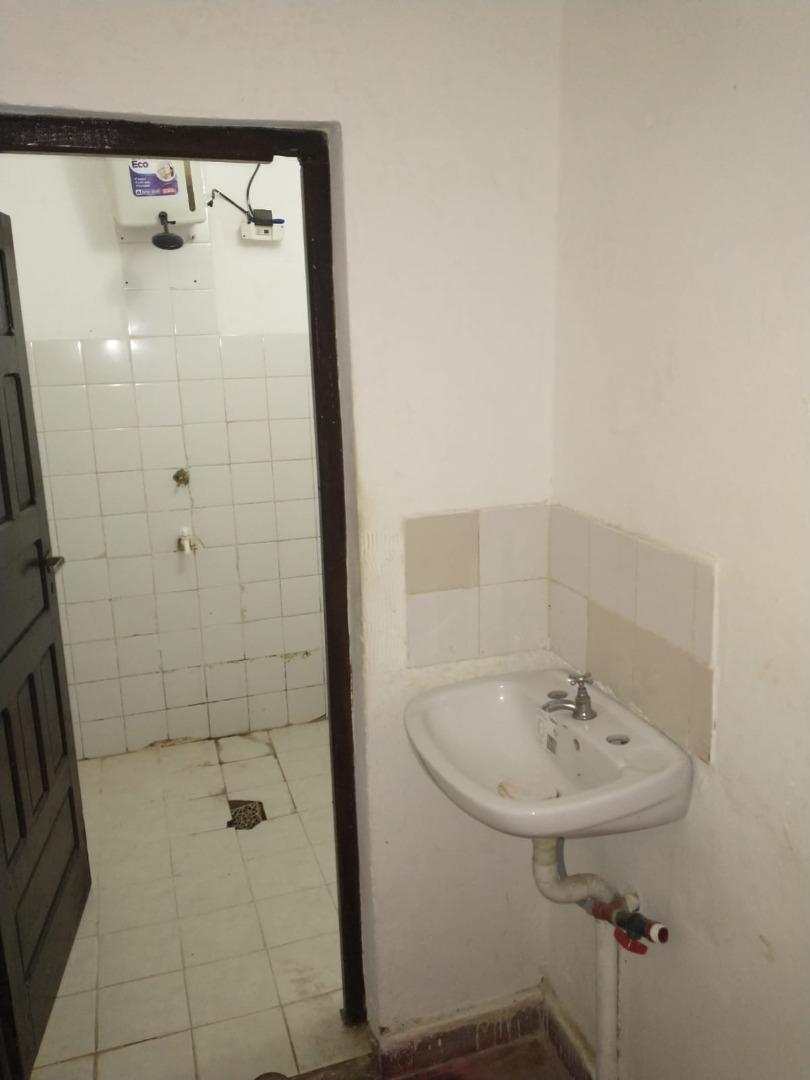 Casa en Alquiler en Villa Ercilia, $ 350.000