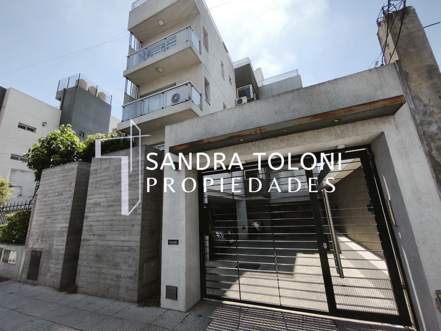 VENTA DEPARTAMENTO TEMPERLEY 3 AMBIENTES TERRAZA Y COCHERA