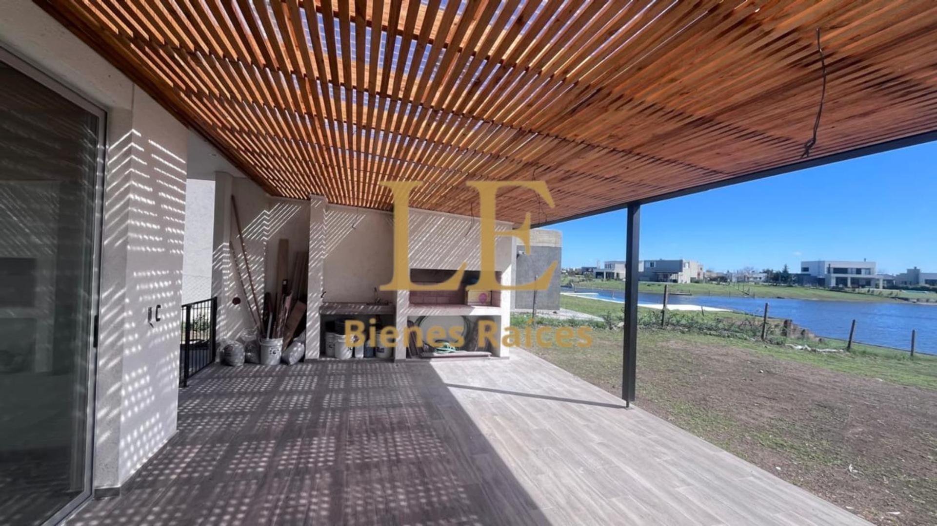 Casa en Venta en San Sebastian, USD 338.000