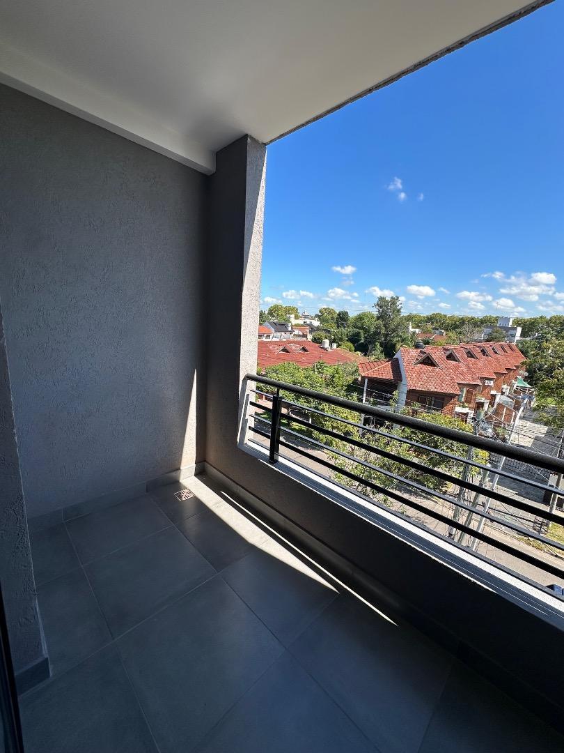 Victoriano Loza 839 , Piso 3