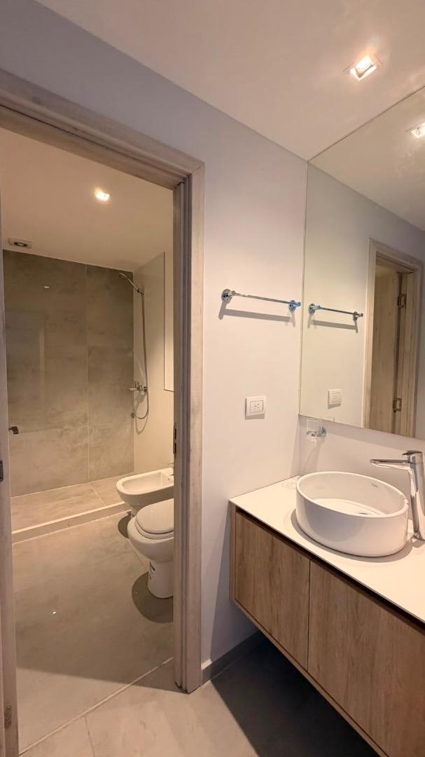 Departamento en Alquiler con 1 cocheras