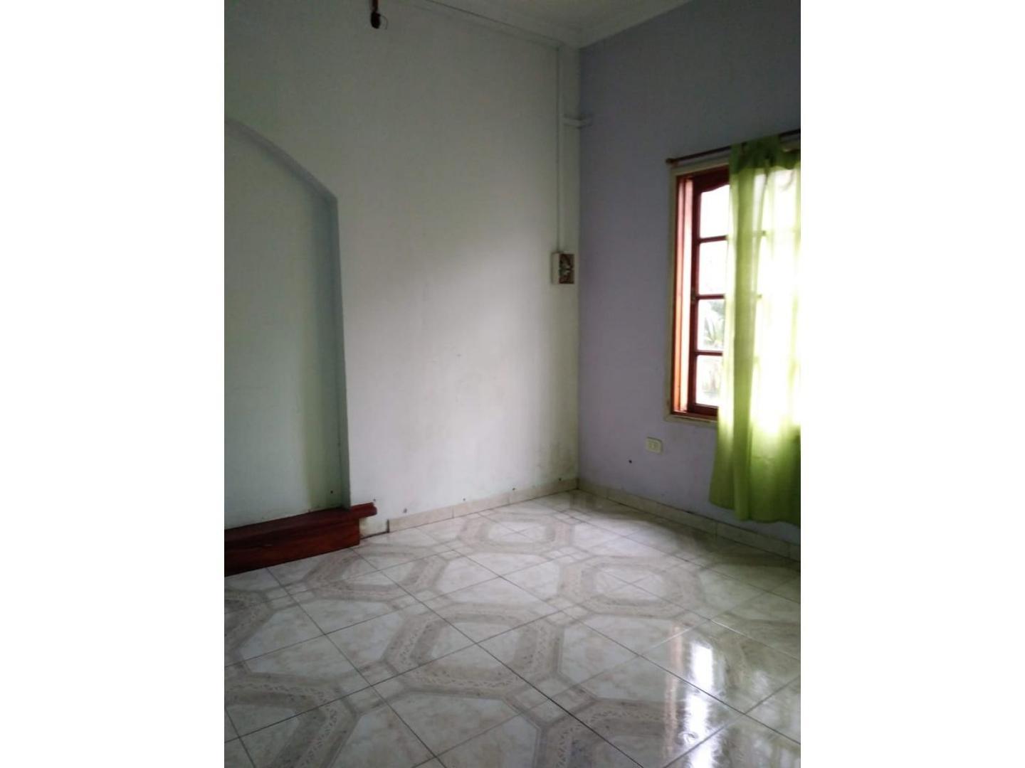 Retasada! Venta Casa 3 ambientes con local y dependencia