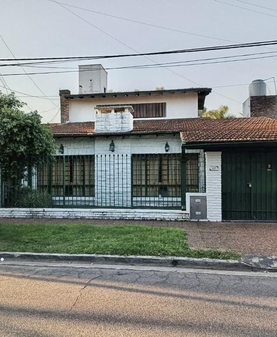 Chalet 4 ambientes en excelente ubicación.