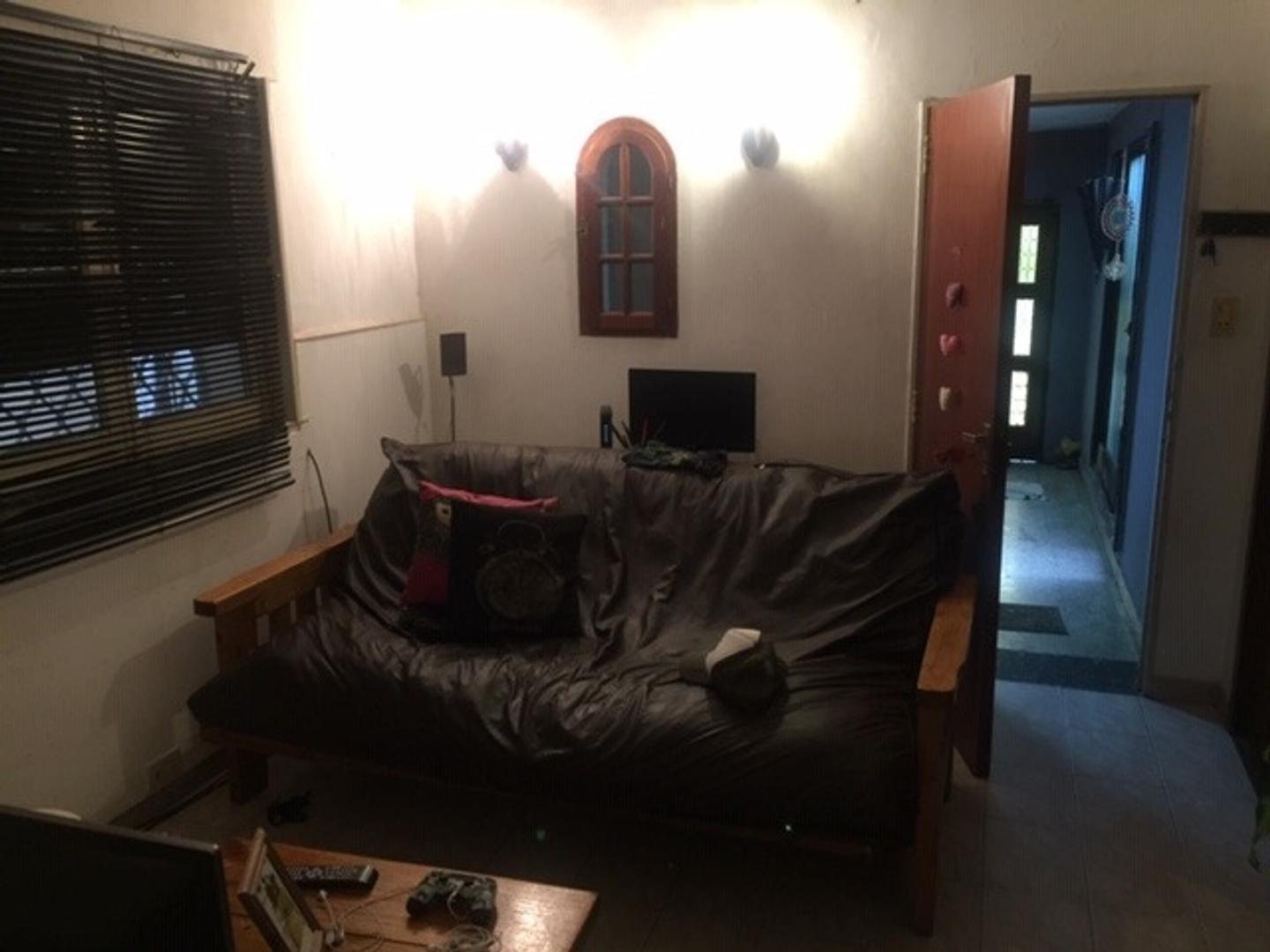 Depto Tipo Casa en Venta en Temperley, USD 105.000