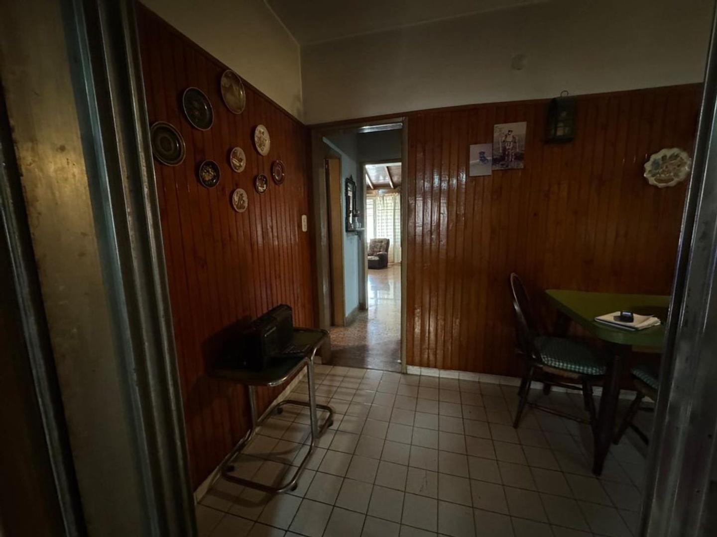 Casa 4 ambientes con 1 baño