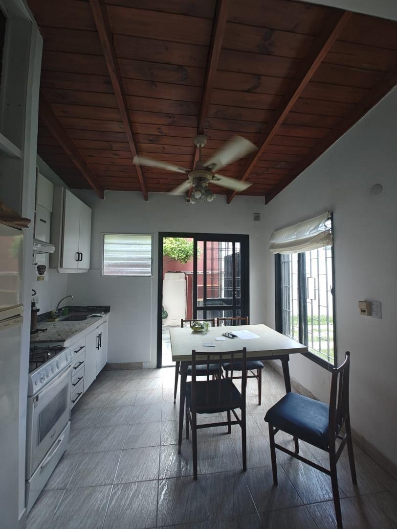 Depto Tipo Casa en Alquiler en Ringuelet, $ 590.000