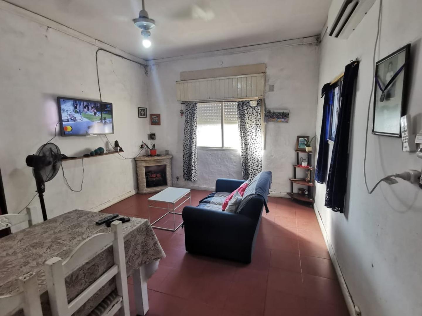 Casa 3 ambientes con 1 baño
