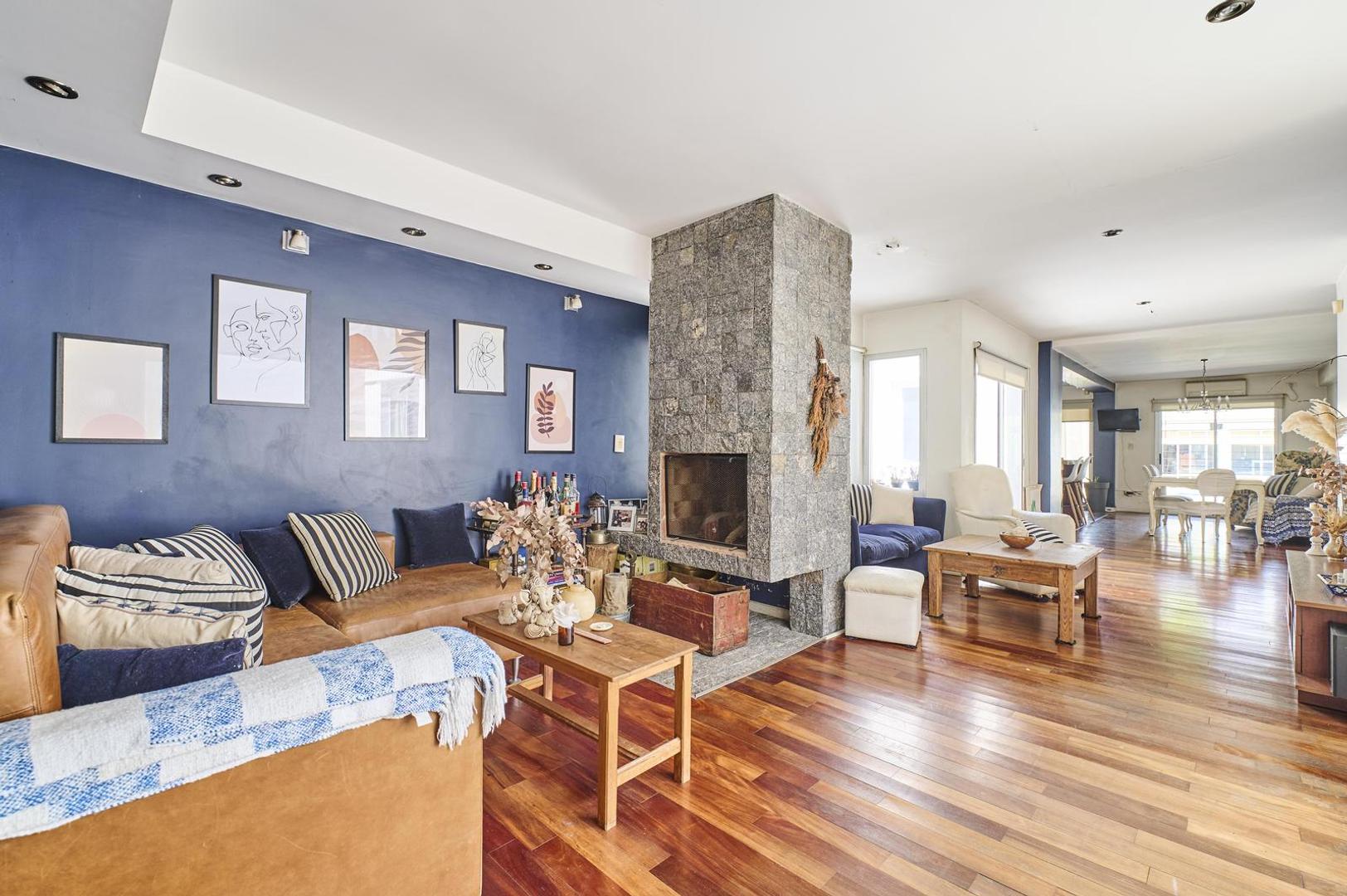 Nuestra Señora de la Merced  al 4500