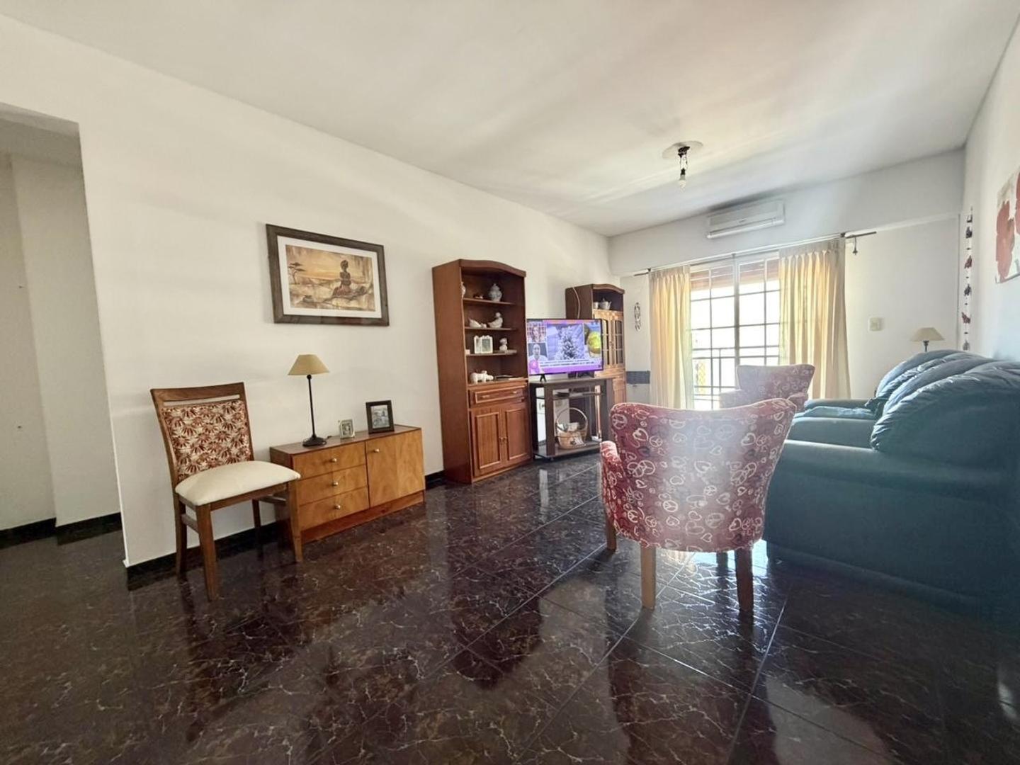 Martín Irigoyen 500, Piso 4