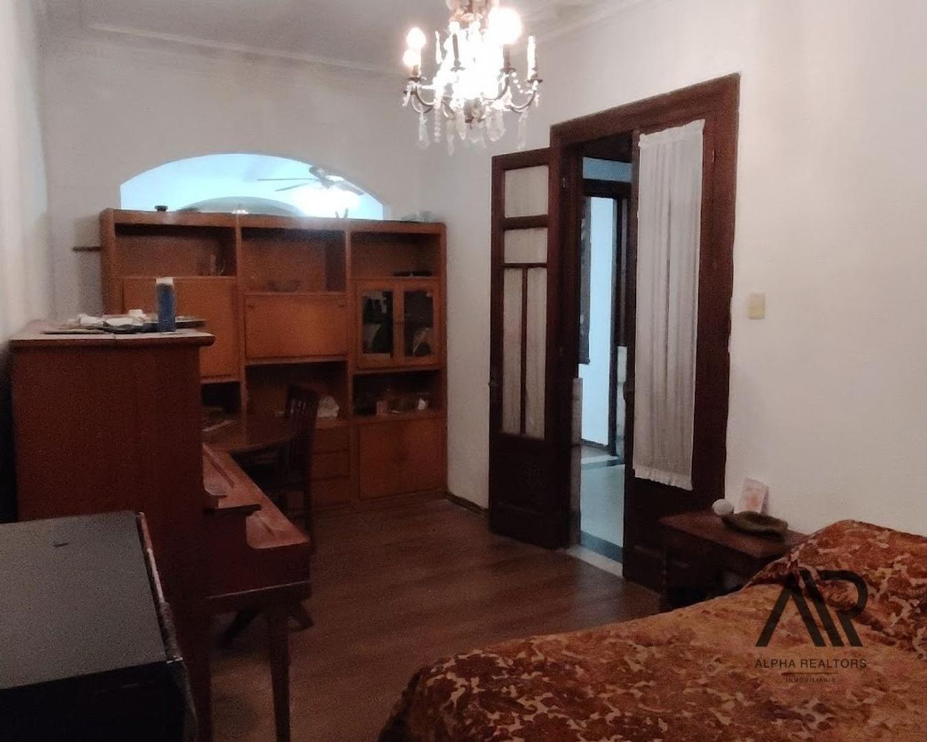 Casa 7 ambientes con 3 baños