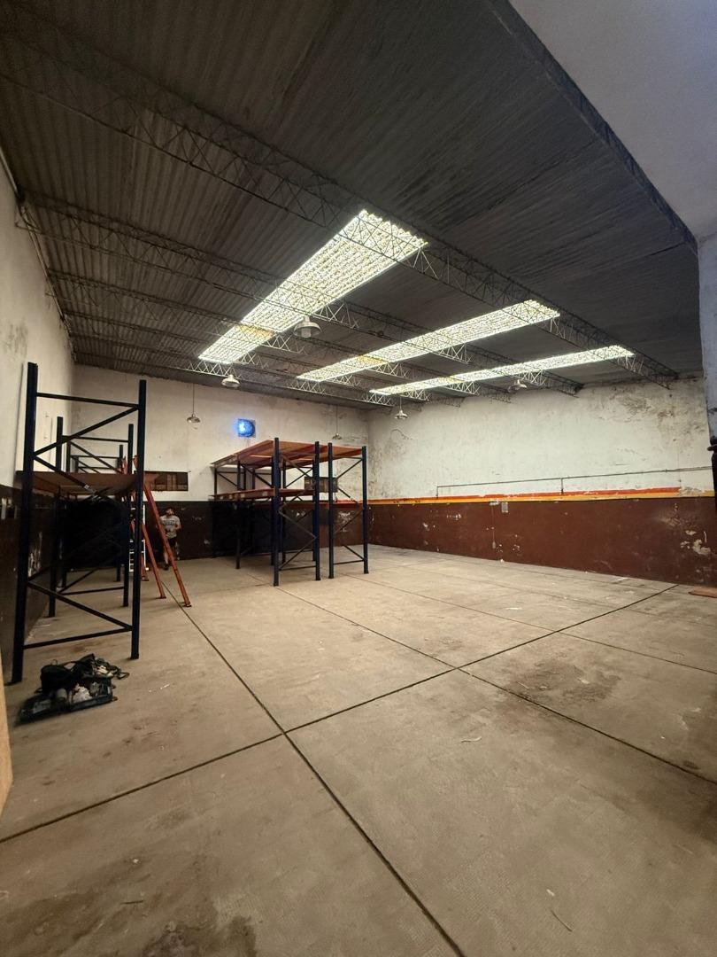 Galpón en alquiler Moron Sur