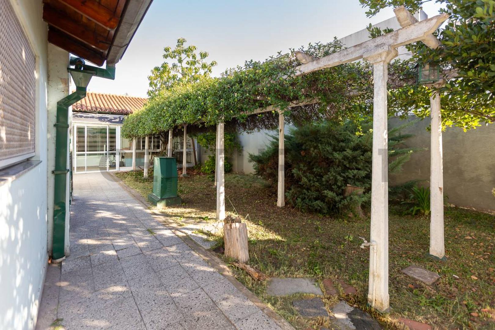 Casa en Venta con 1 cochera