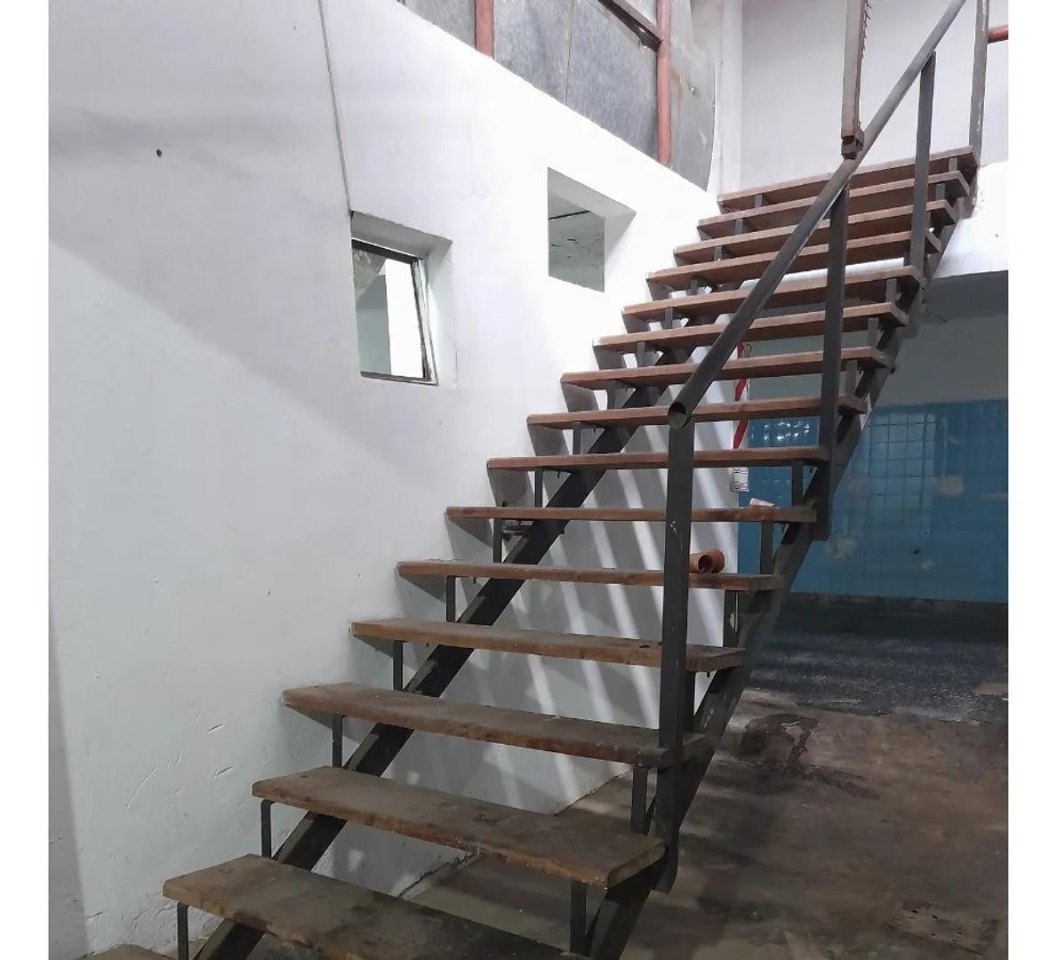 Galpon Deposito Villa Sarmiento