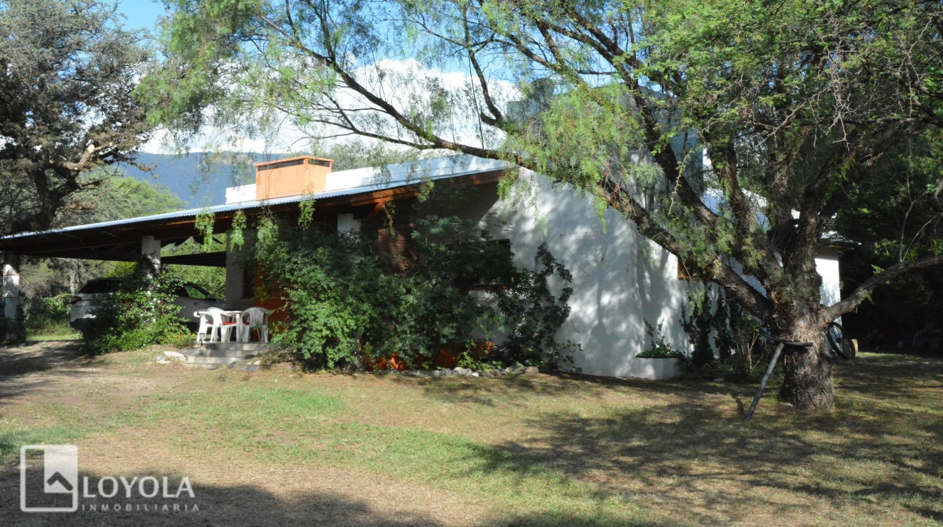 Casa en Venta con 2 cocheras