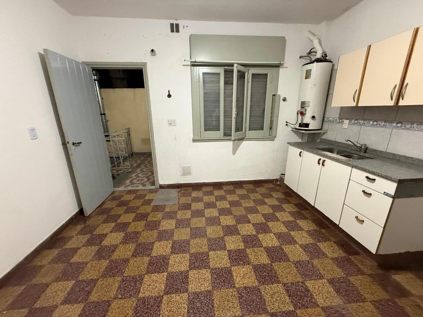 Departamento en Alquiler en Villa Ballester, $ 700.000