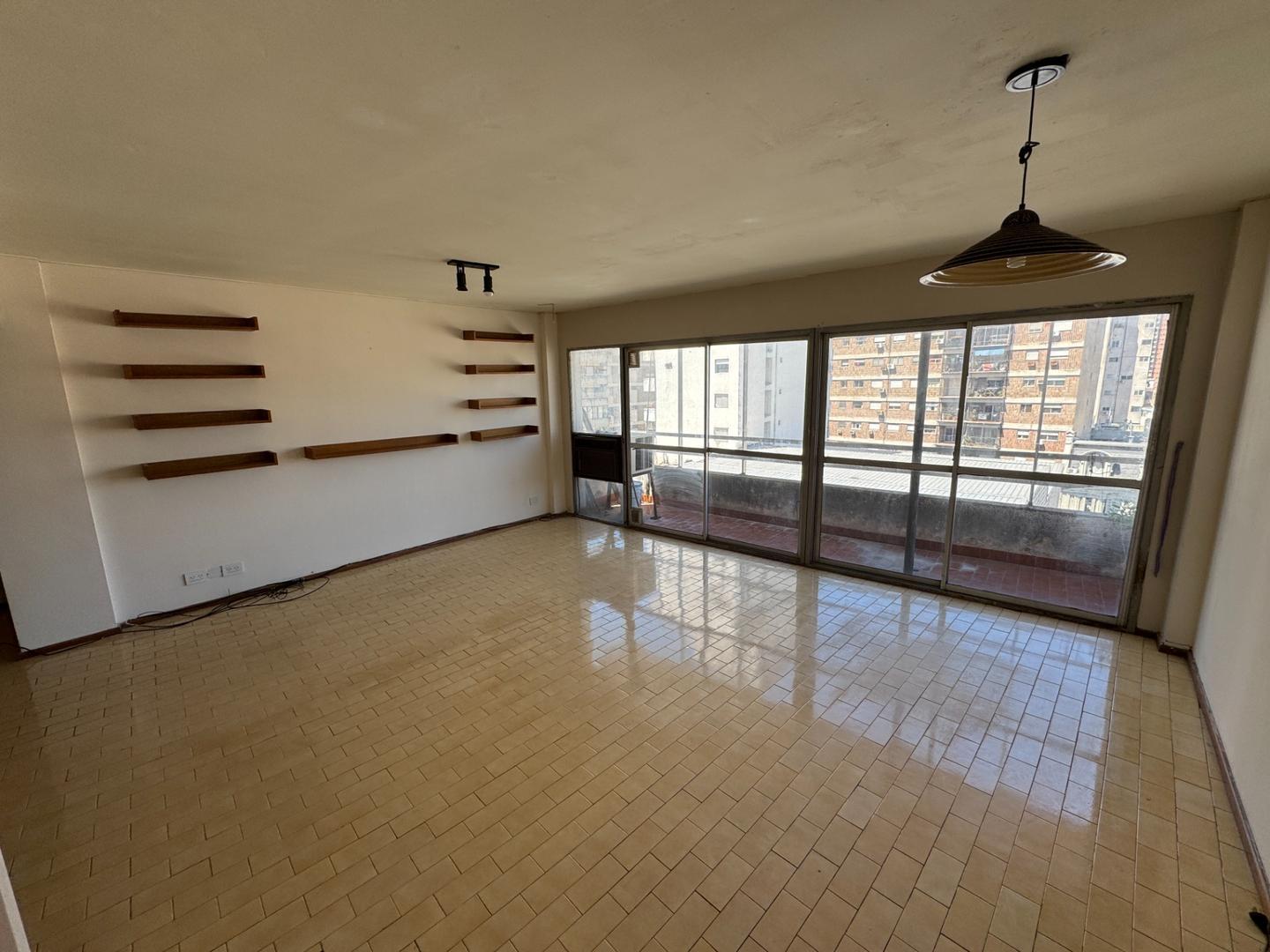 San Lorenzo 900, Piso 9