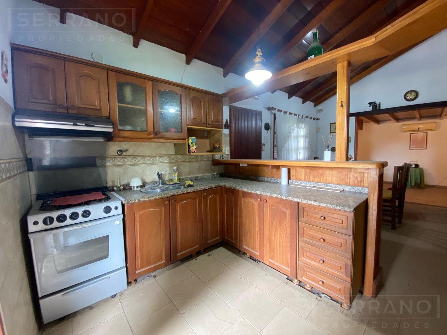 Casa 3 ambientes con 2 baños