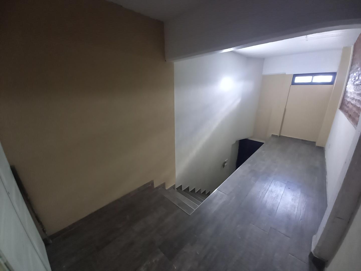 Primero De Agosto De 1806 5200, Piso 1