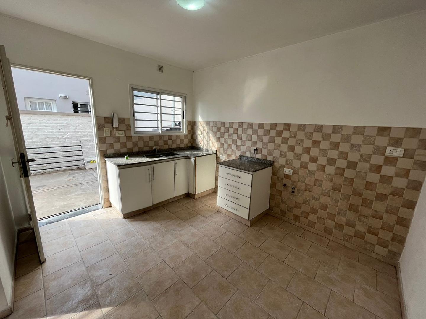 Departamento en Alquiler en Merlo, $ 800.000