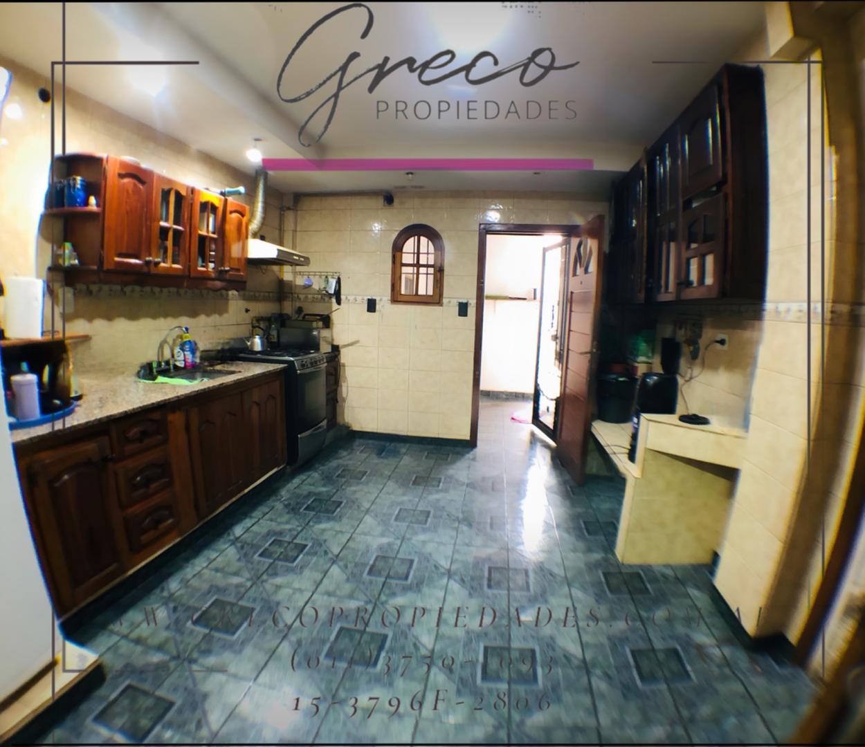 Casa 3 ambientes con 2 baños