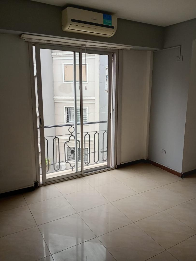 Departamento en Alquiler en Haedo, $ 530.000