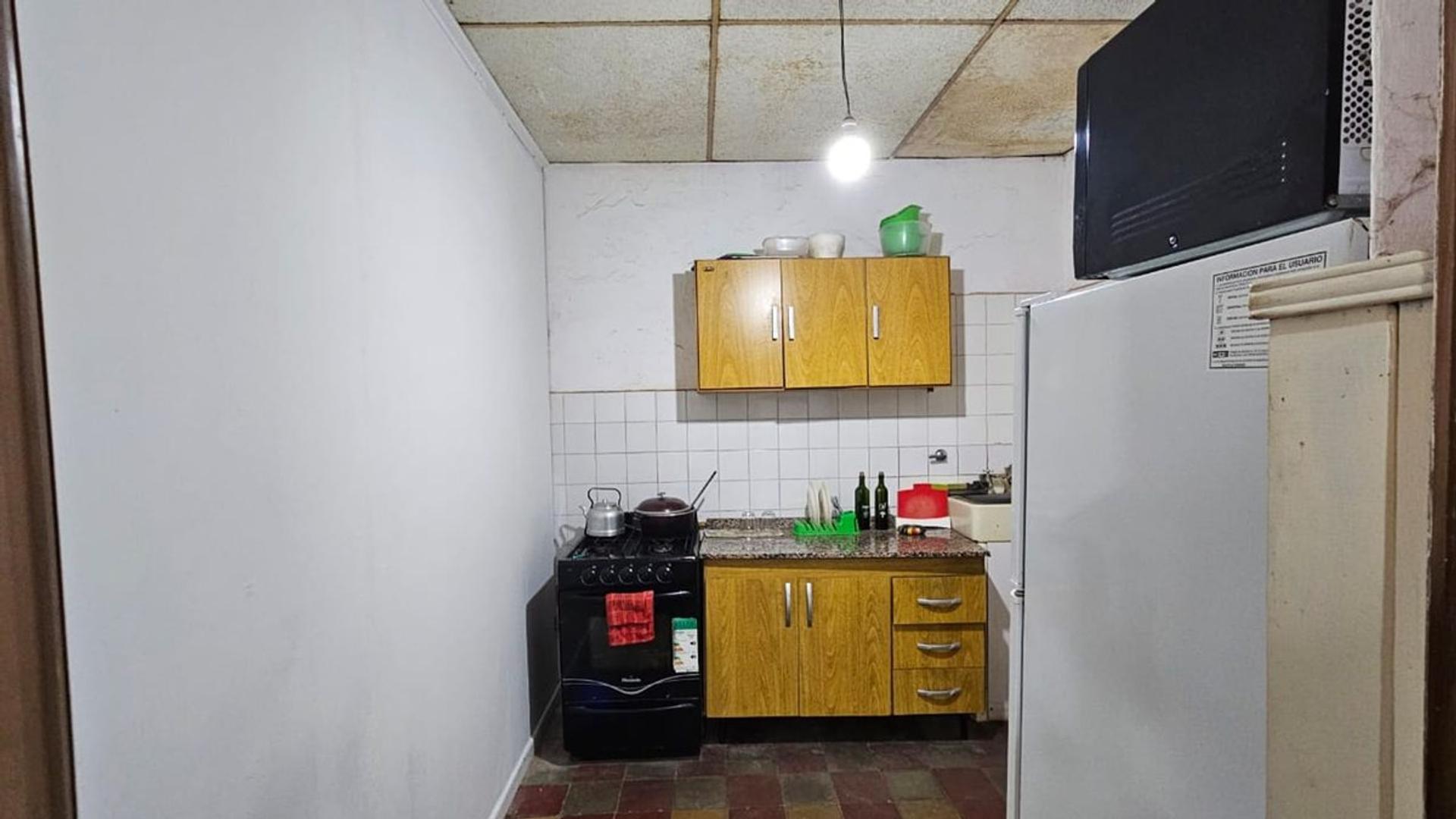 Casa 3 ambientes con 1 baño