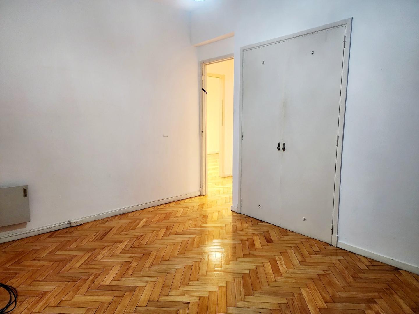 Departamento en Alquiler en Balvanera, $ 800.000