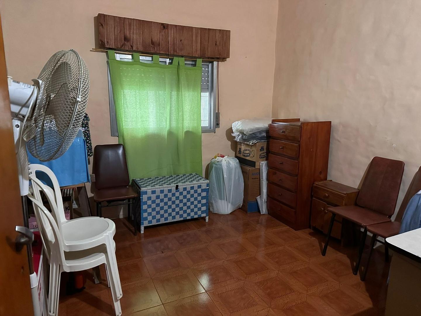 Casa + departamento en Barrio Las Acacias