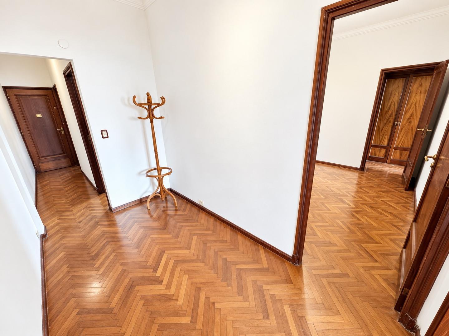 Departamento en Alquiler de 5 ambientes