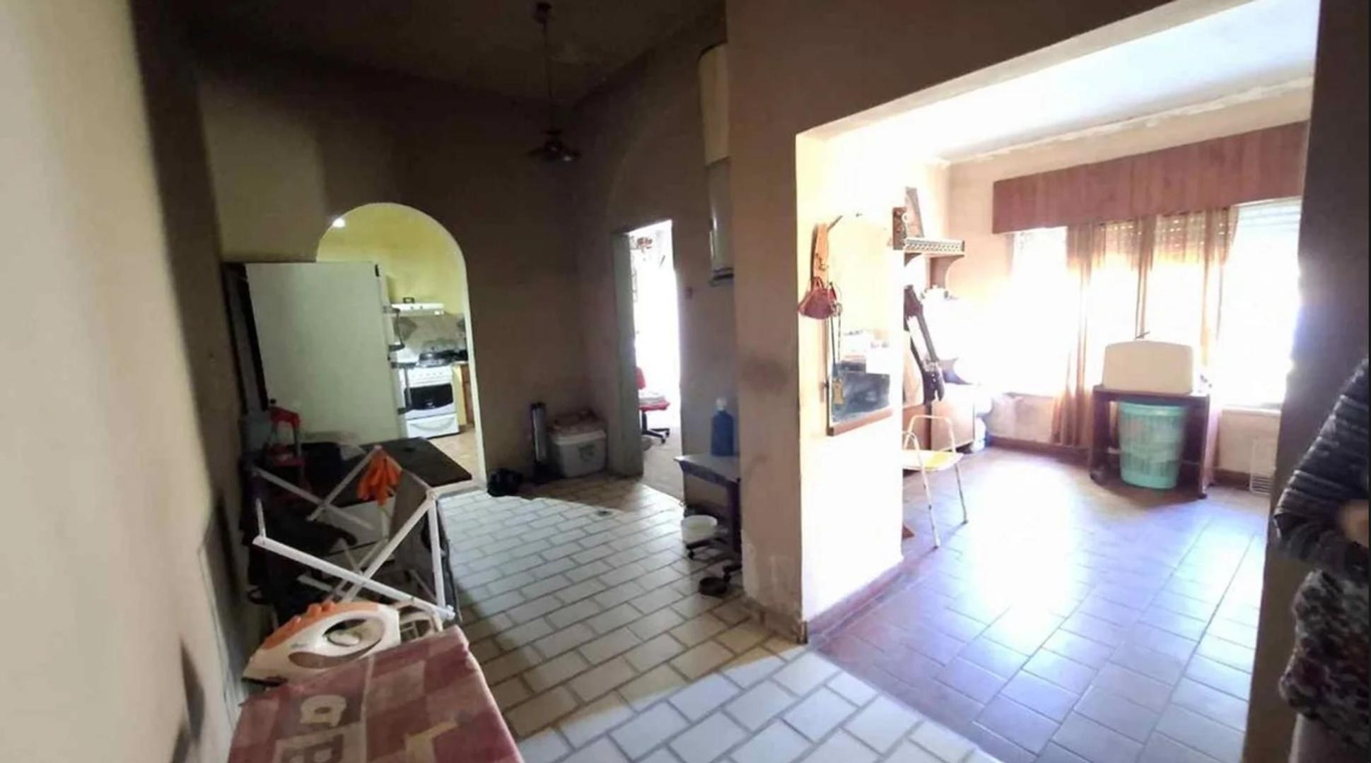 Casa 3 ambientes con 1 baño