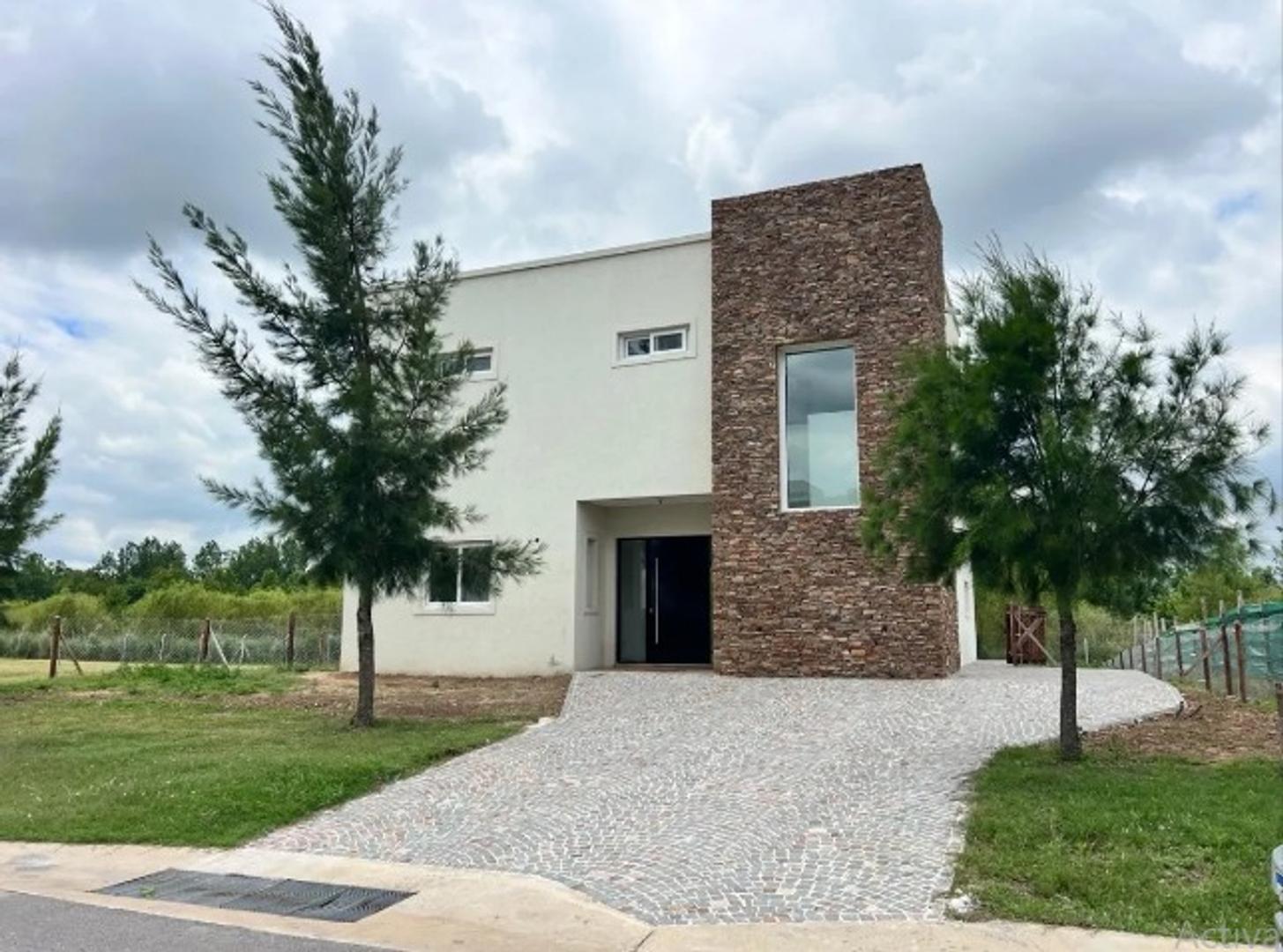 Casa a la venta en Escobar a Estrenar