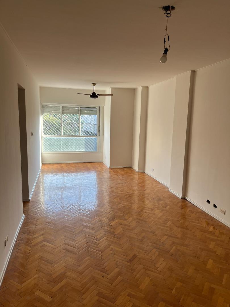 Av Maipu 1300, Piso 3