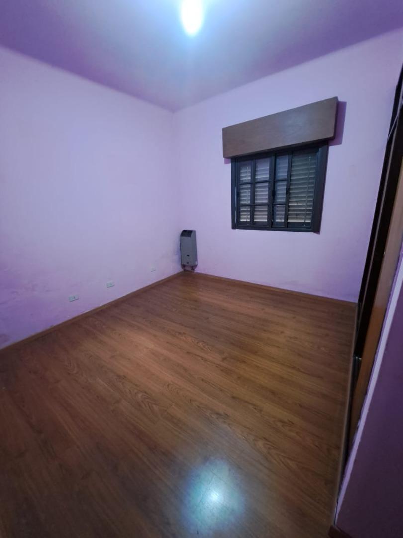 Venta Quilmes O. Casa 4 amb c/ gge y jardín.