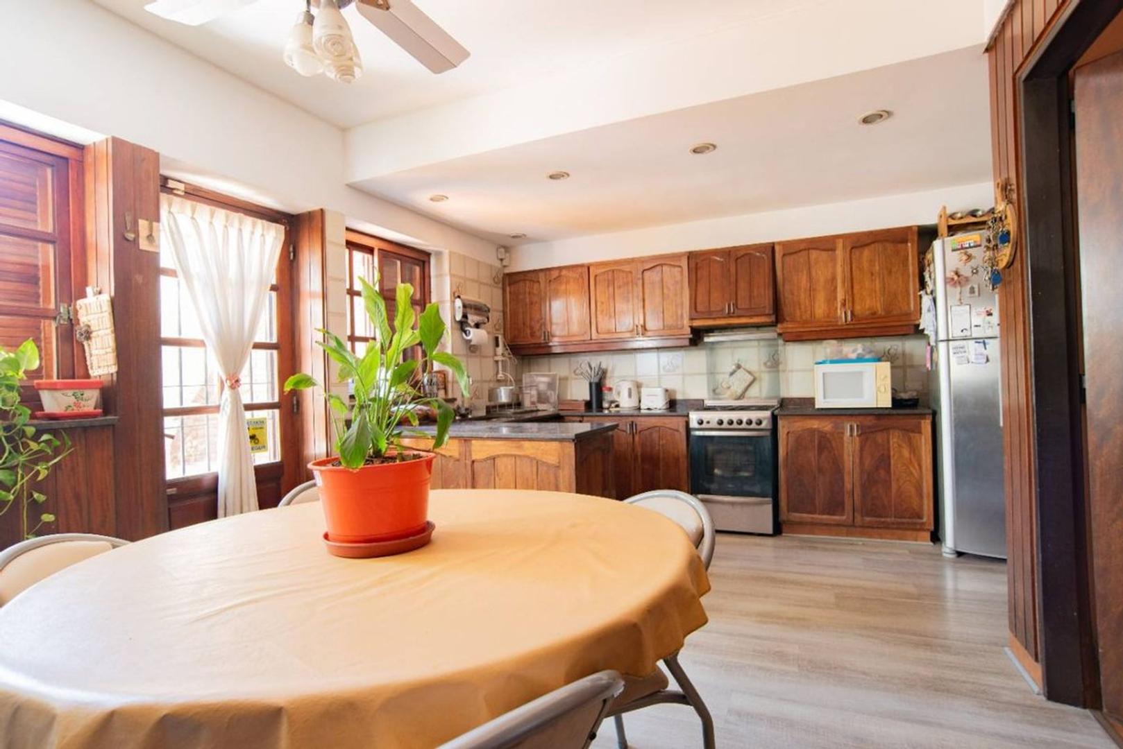 VENTA CASA 5 AMB VELEZ SARFIELD PILETA QUINCHO