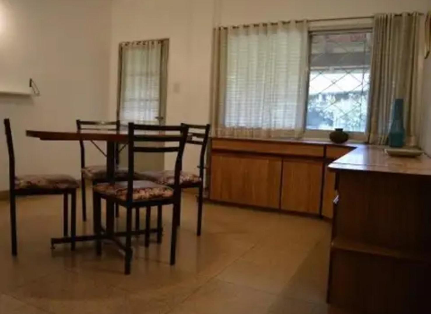 Casa en Venta en Adrogue, USD 200.000