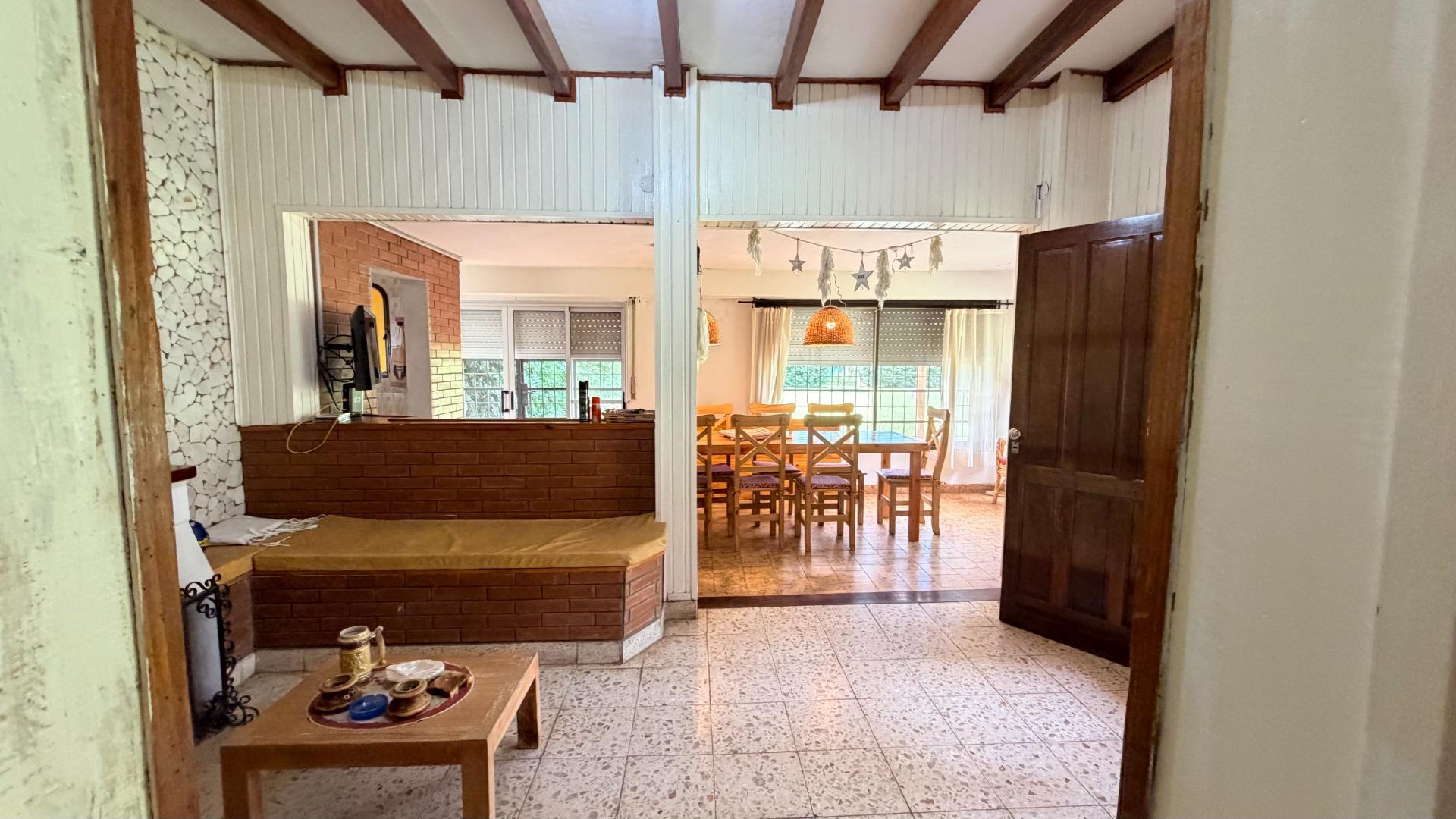 Casa 4 ambientes con 1 baño