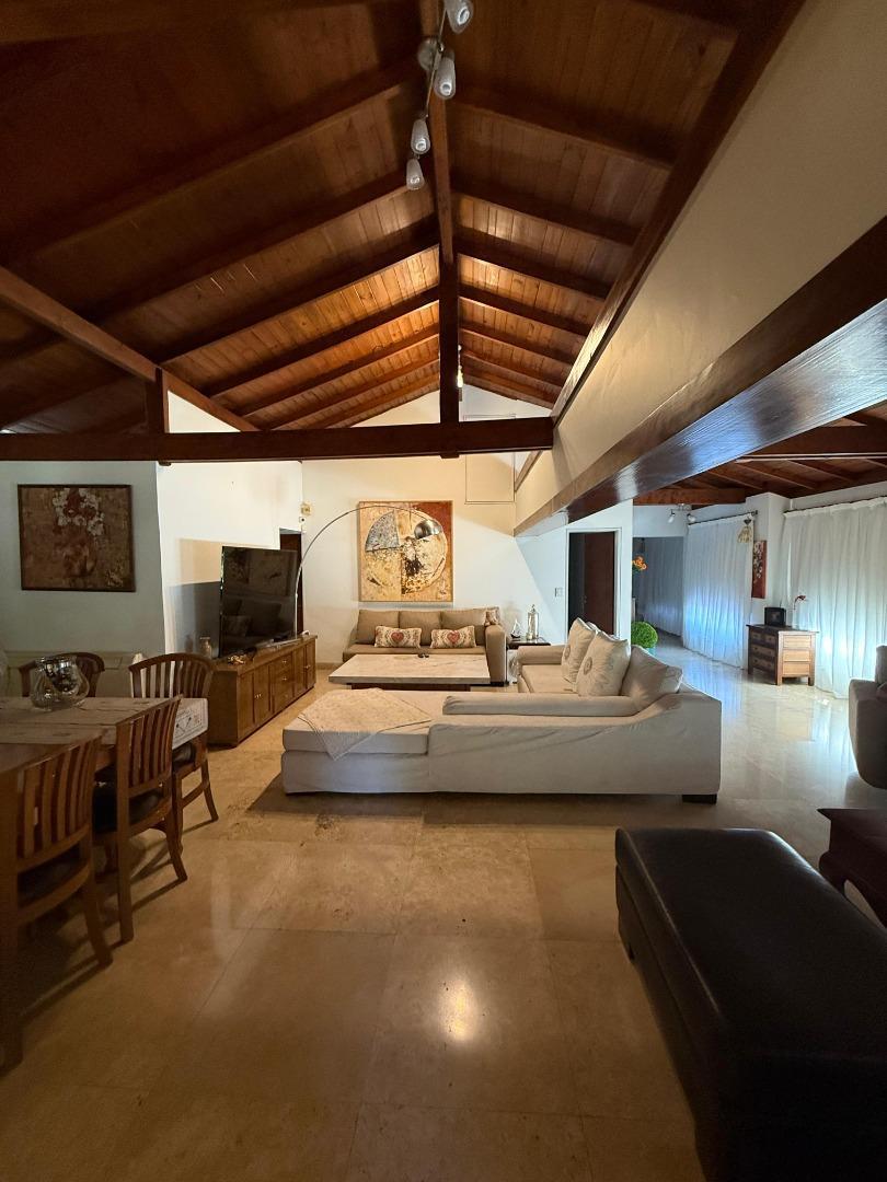 Casa en Venta en Barrio Parque Leloir, USD 900.000