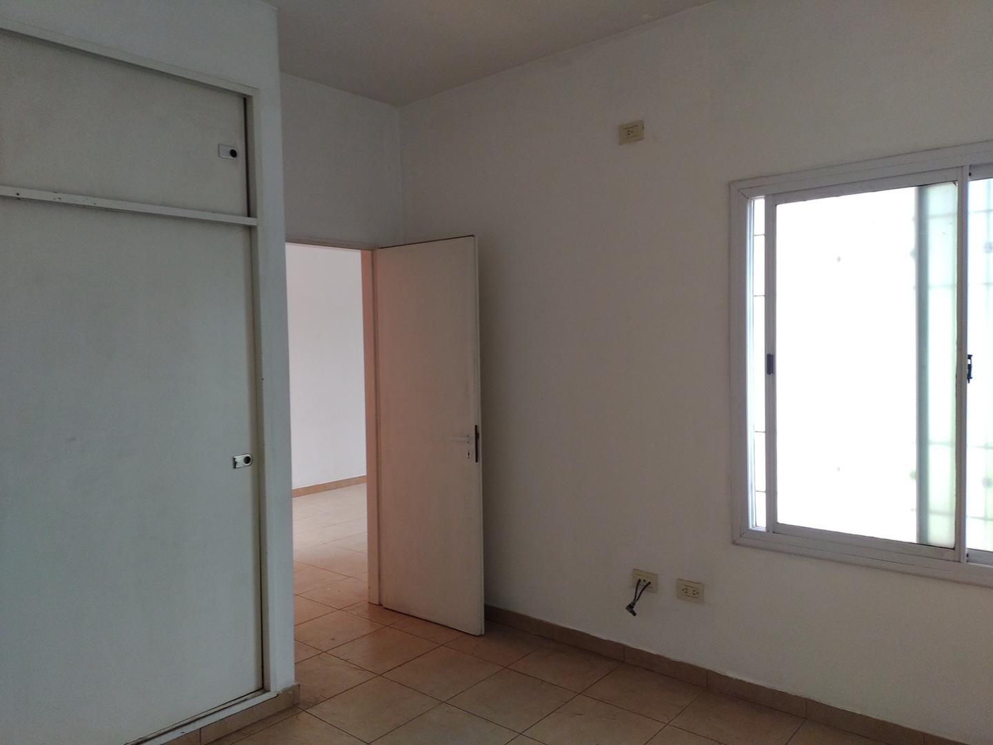 Departamento en Alquiler en San Antonio De Padua, $ 600.000