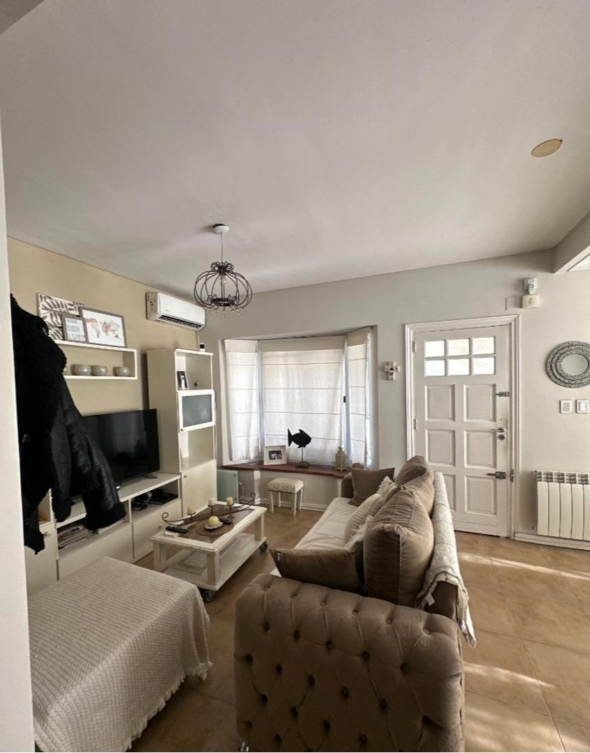 TRIPLEX - 5 DORMITORIOS - BARRIO INGLES "ALTOS DE PRINGLES"