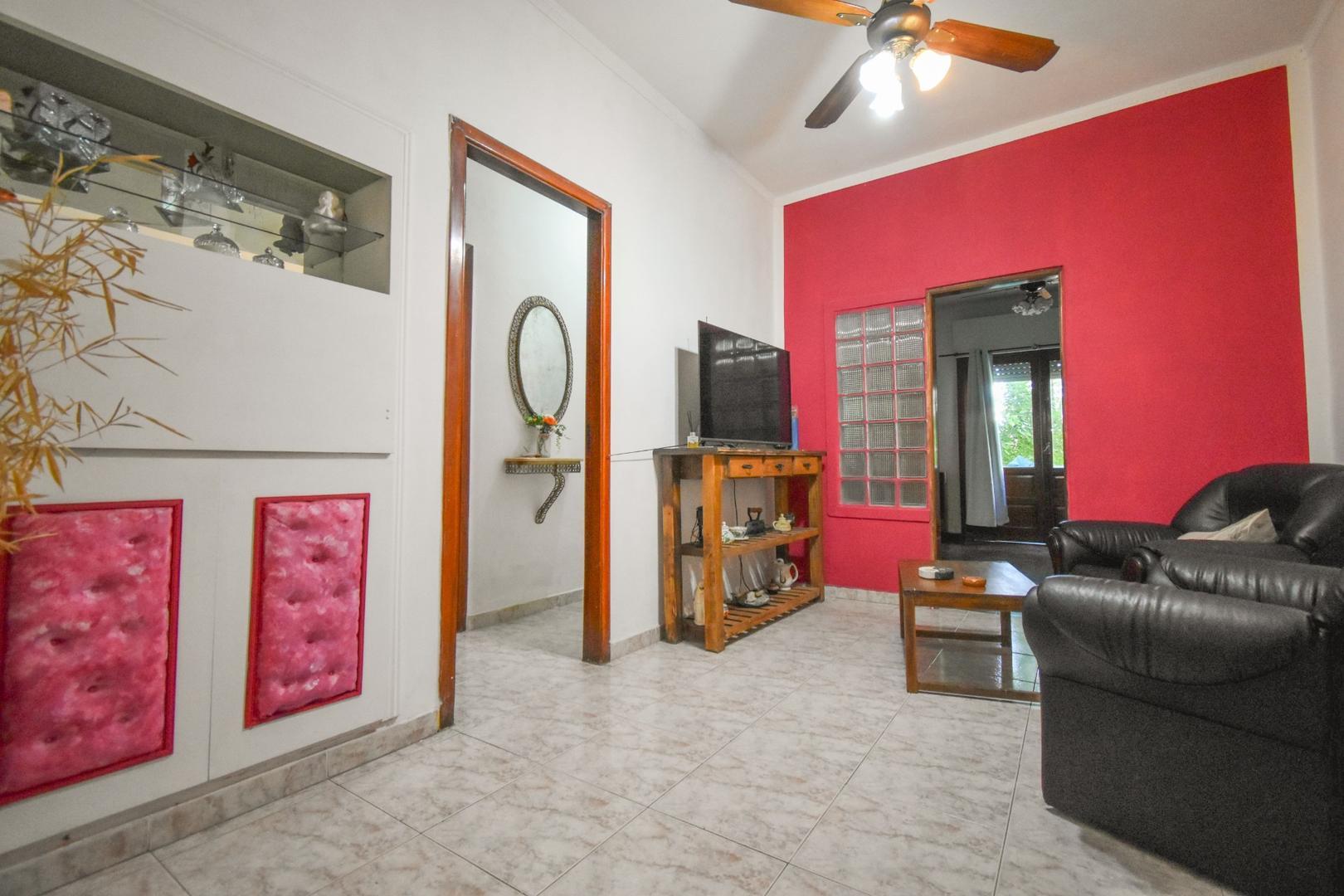 Casa PH 4 ambientes venta Lanus