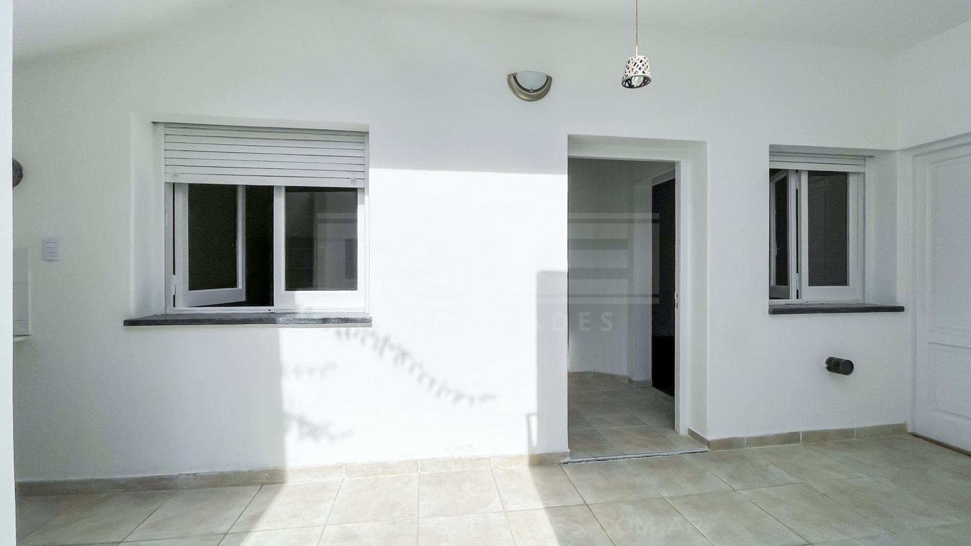 San Lorenzo al 2000 entre Nicolás Avellaneda y  Santa María de Oro