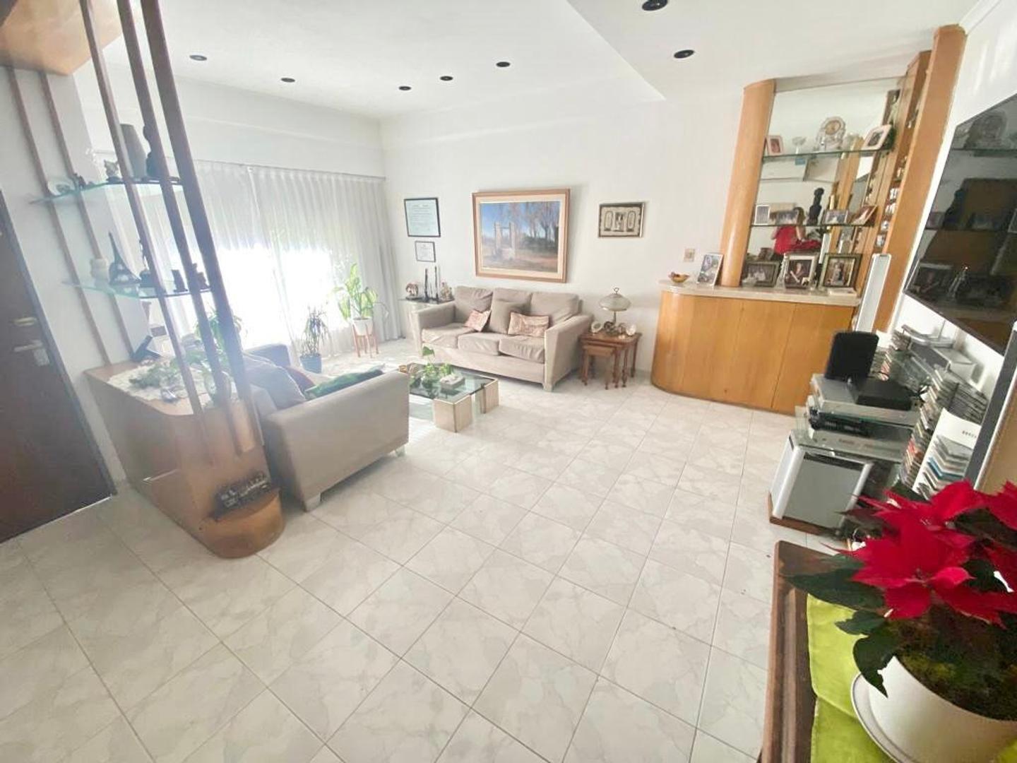 Casa en Venta en Castelar Norte, USD 270.000