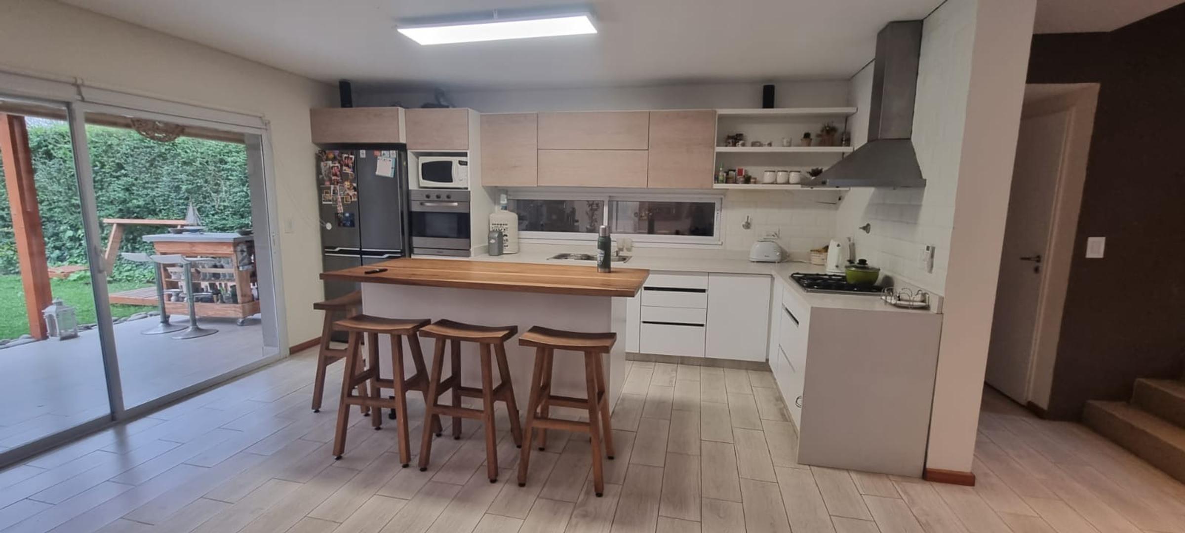 Casa 3 ambientes con 3 baños