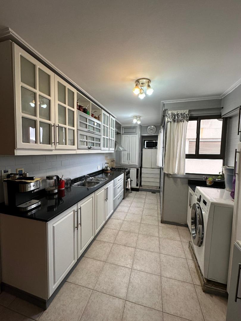 4 AMBIENTES CON COCHERA  Y BALCON - MUY LUMINOSO!