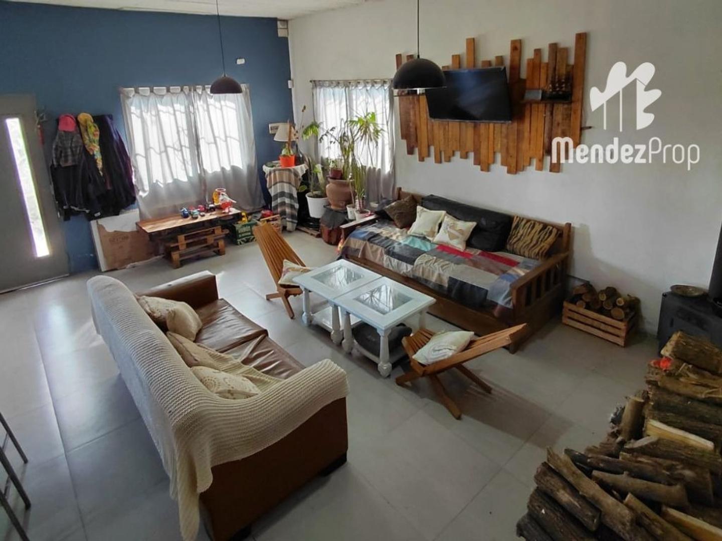 Casa 3 ambientes con 2 baños