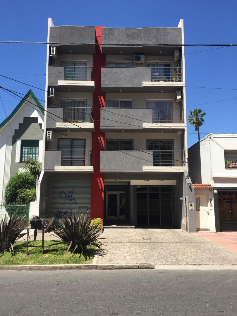 MONOAMBIENTE CENTRICO EN BANFIELD