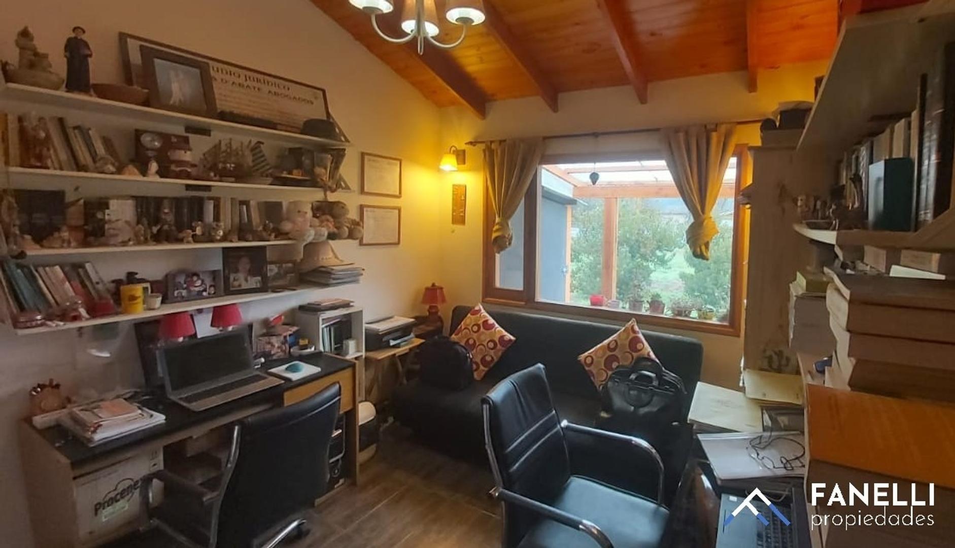 Casa en Venta en El Hoyo, USD 295.000