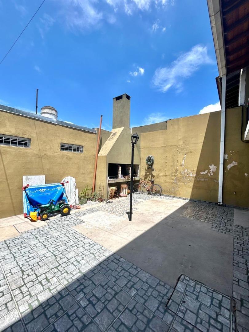 ALQUILER DEPARTAMENTO 2 AMB CON PATIO EN COMPLEJO