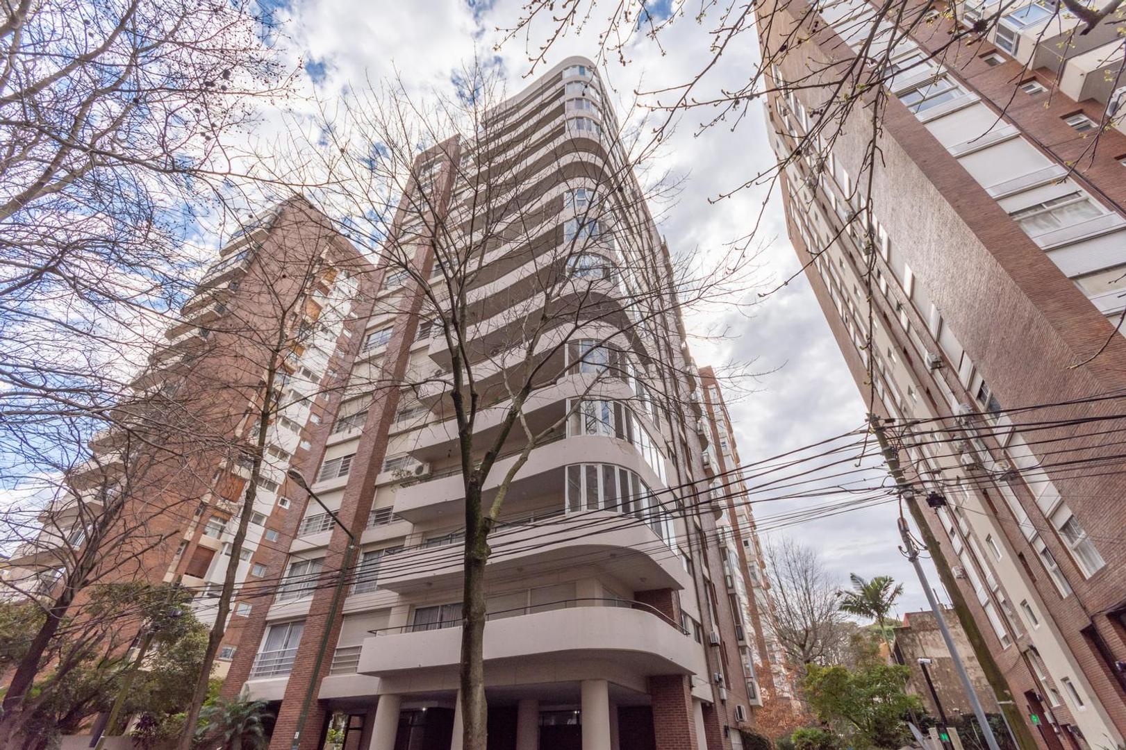 Venta de departamento 3 ambientes en el corazón de Acassuso
